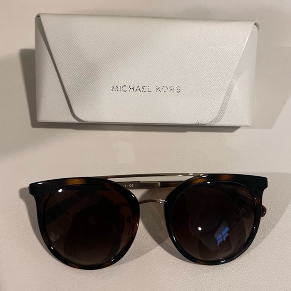MK women’s sunglasses - Picture 1 of 3